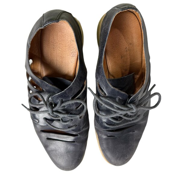 Born Women’s 9 Navy Leather Lace-Up Cutout Comfort Flats - Picture 4 of 4